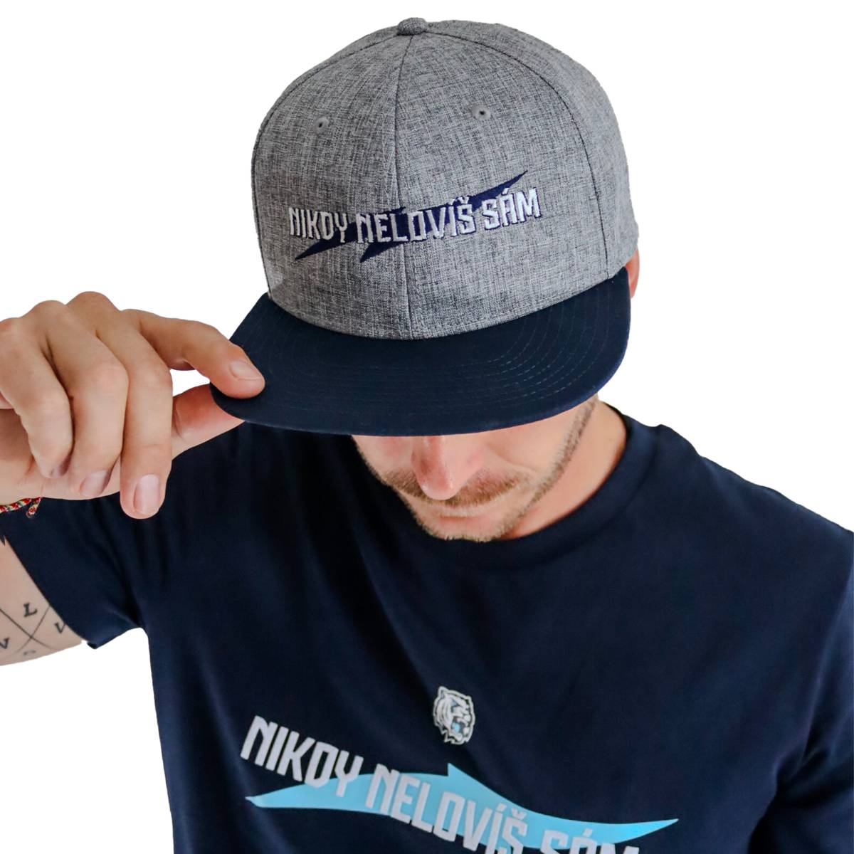 Kšiltovka Nikdy nelovíš sám