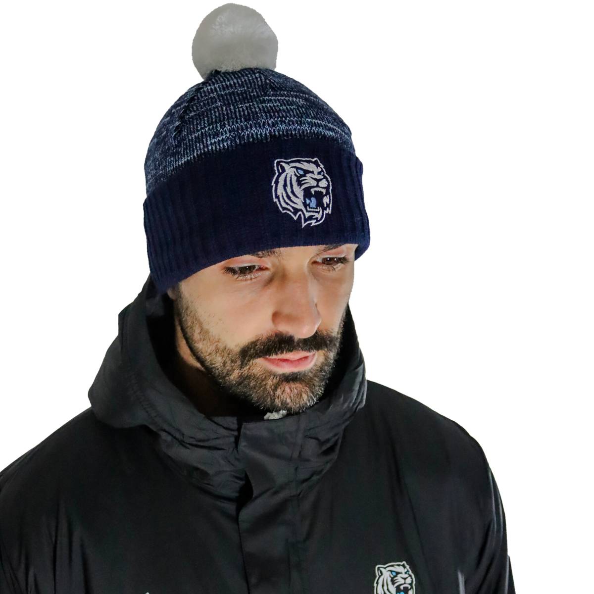 Kulich s výšivkou a bílou bambulí