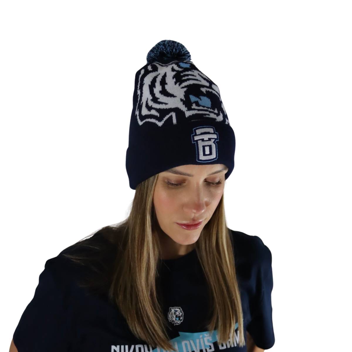 Kulich s velkým logem a vyšitým BT